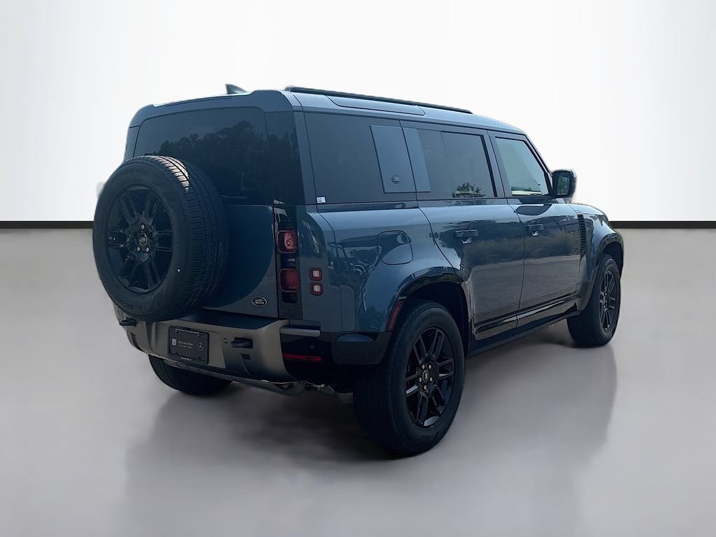 Used 2022 Land Rover Defender 110 X-Dynamic SE AWD/4WD image 3