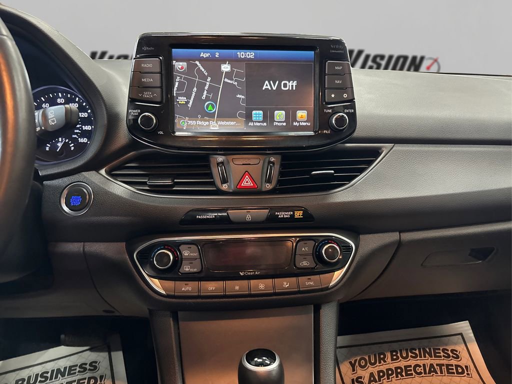 Used 2018 Hyundai Elantra GT w/ Tech Package 03 image 17