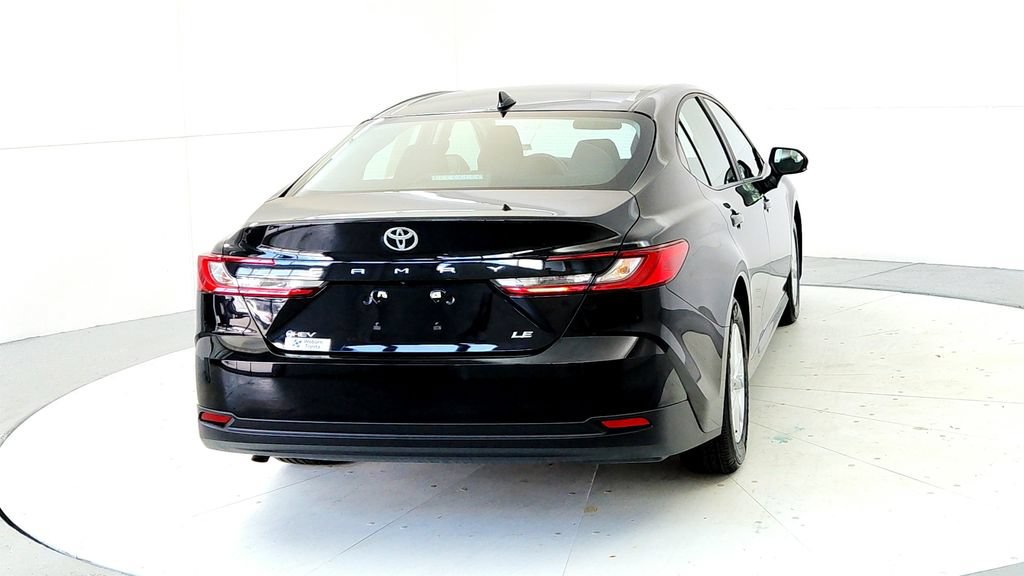 Used 2025 Toyota Camry LE FWD image 5