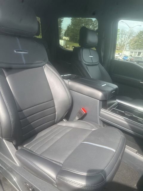 Used 2026 Ford F350 Platinum w/ FX4 Off-Road Package image 7