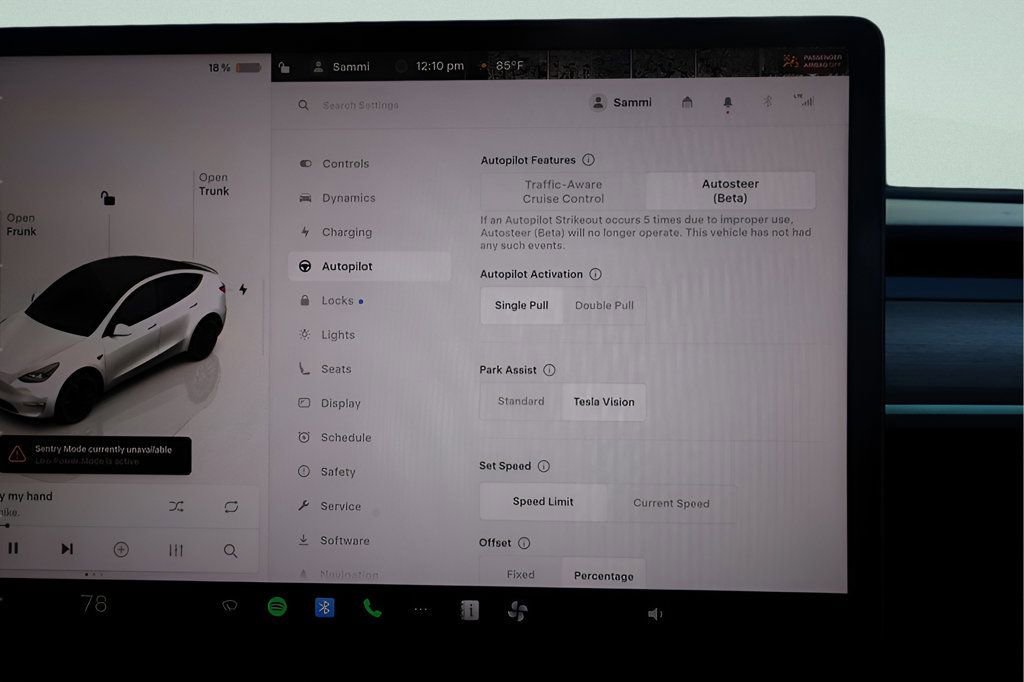Used 2022 Tesla Model Y Performance AWD/4WD image 26