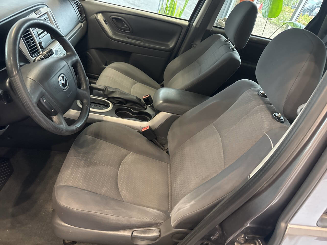 Used 2006 MAZDA Tribute I image 27