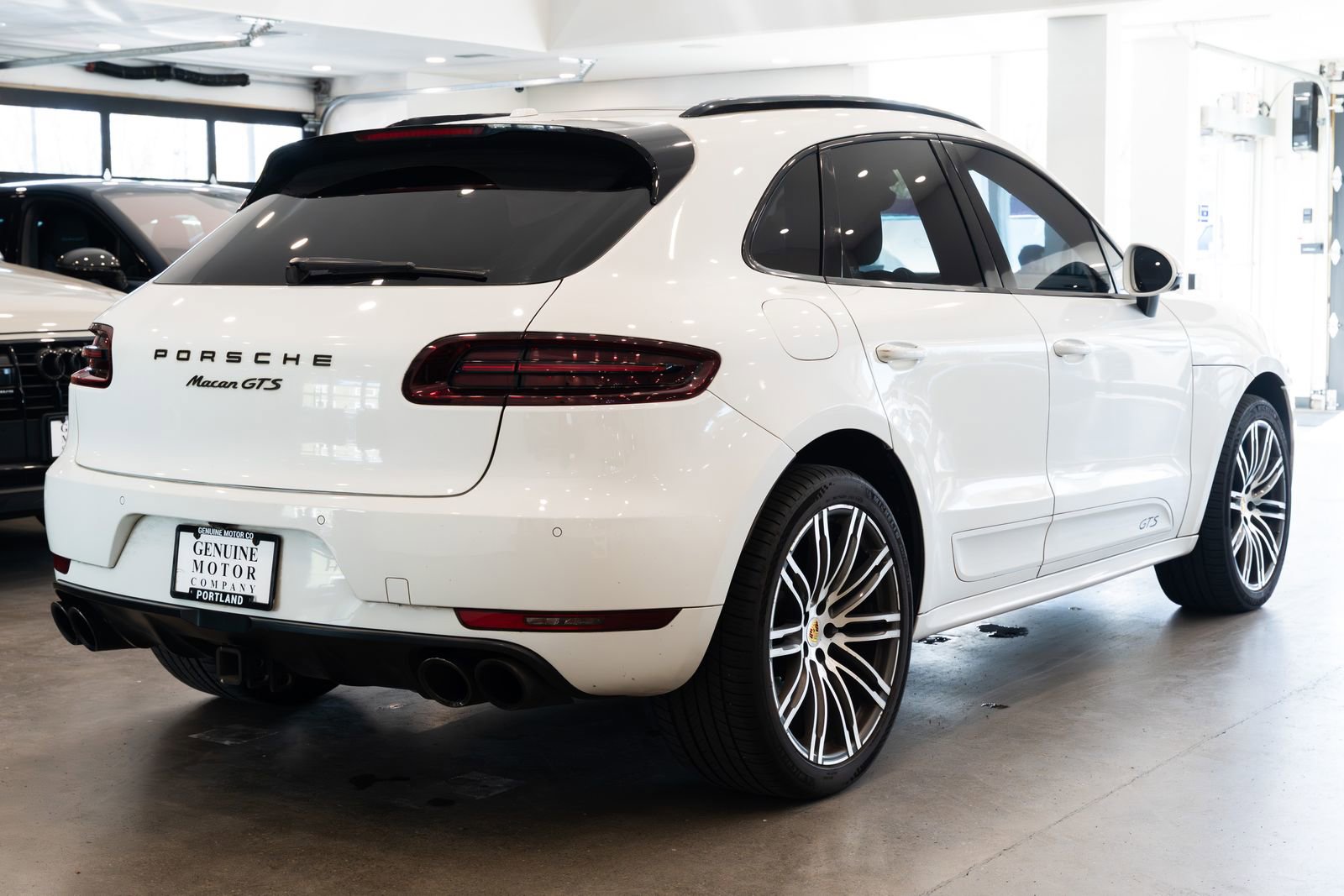 Used 2017 Porsche Macan GTS AWD/4WD image 4