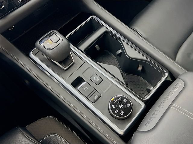 Used 2022 Nissan Pathfinder SL image 23