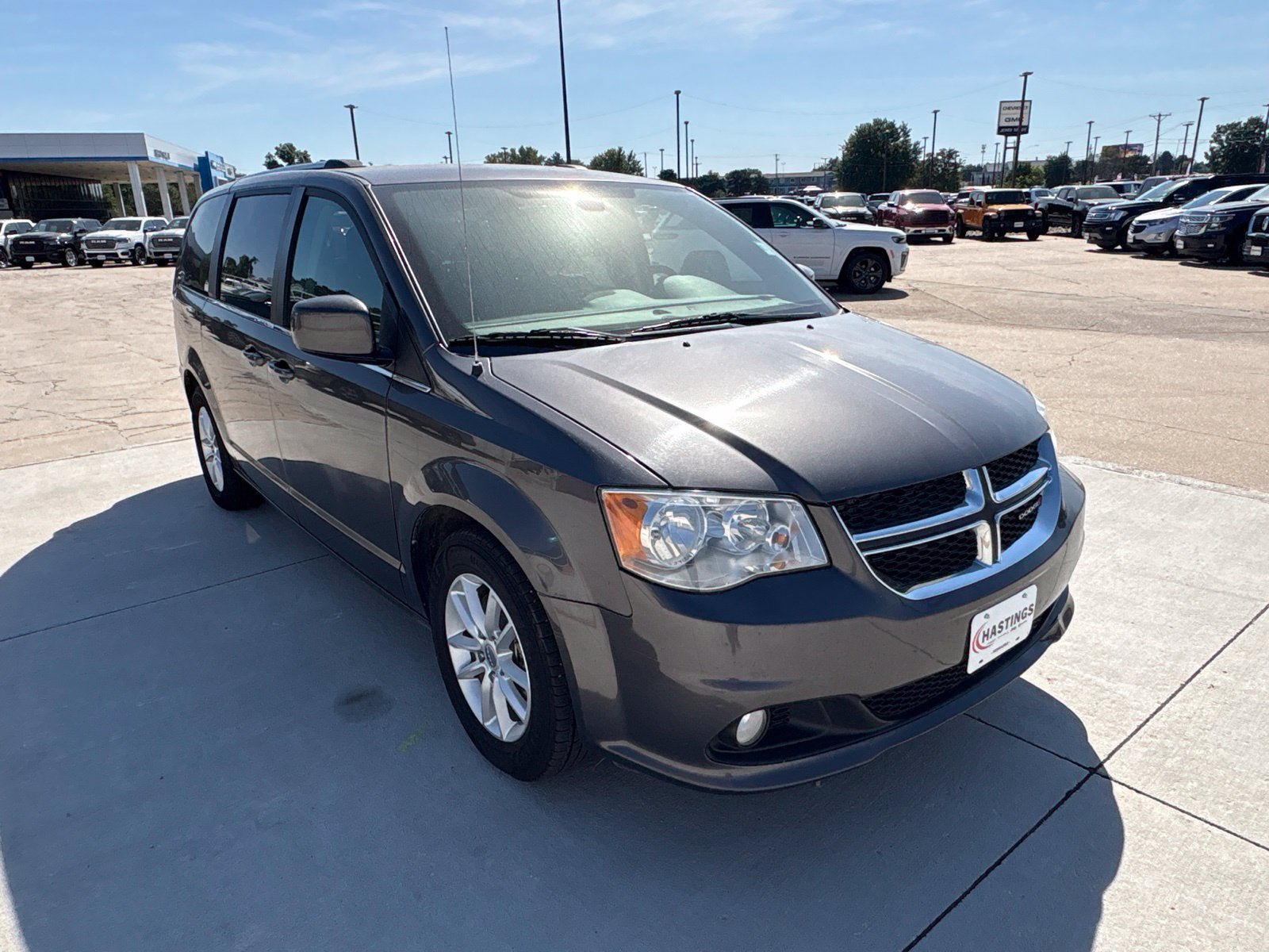 Used 2019 Dodge Grand Caravan SXT FWD image 7