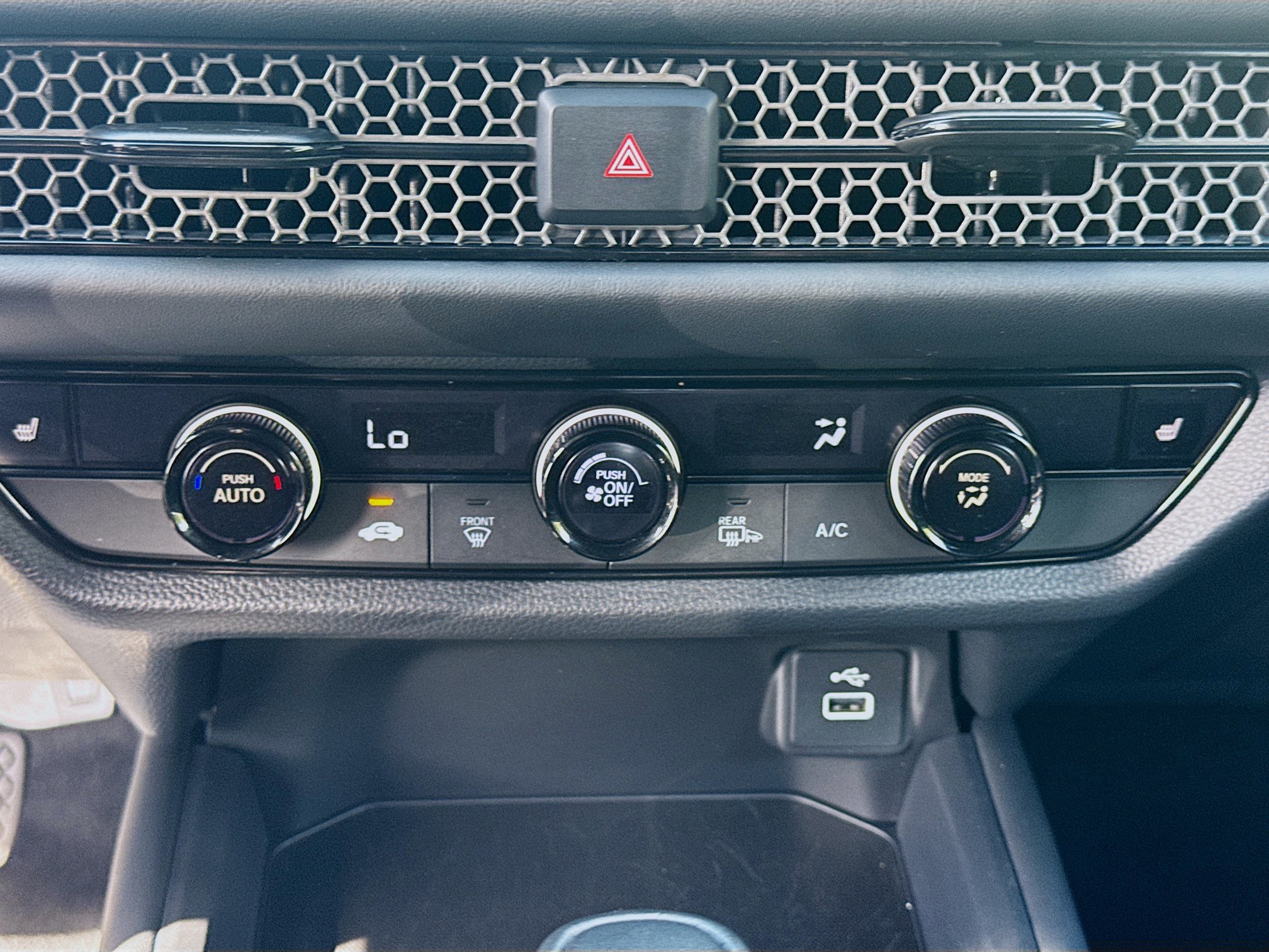 Certified 2025 Honda HR-V Sport image 14