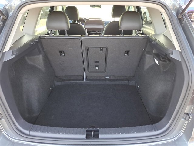 Used 2024 Volkswagen Taos SE image 5