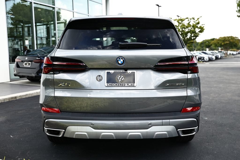 New 2026 BMW X5 xDrive50e w/ Premium Package AWD/4WD image 7