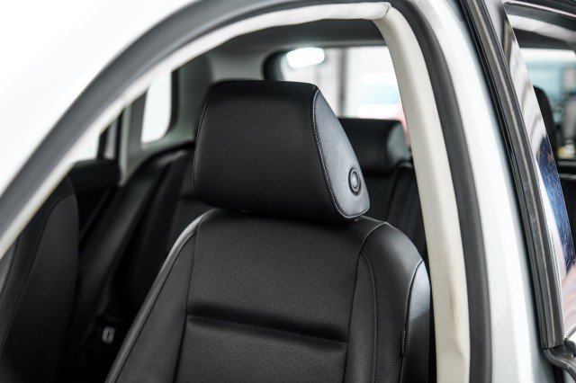 Used 2013 Volkswagen Tiguan SE AWD/4WD image 25