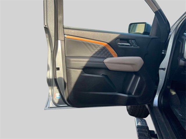 Used 2024 GMC Canyon Denali image 18