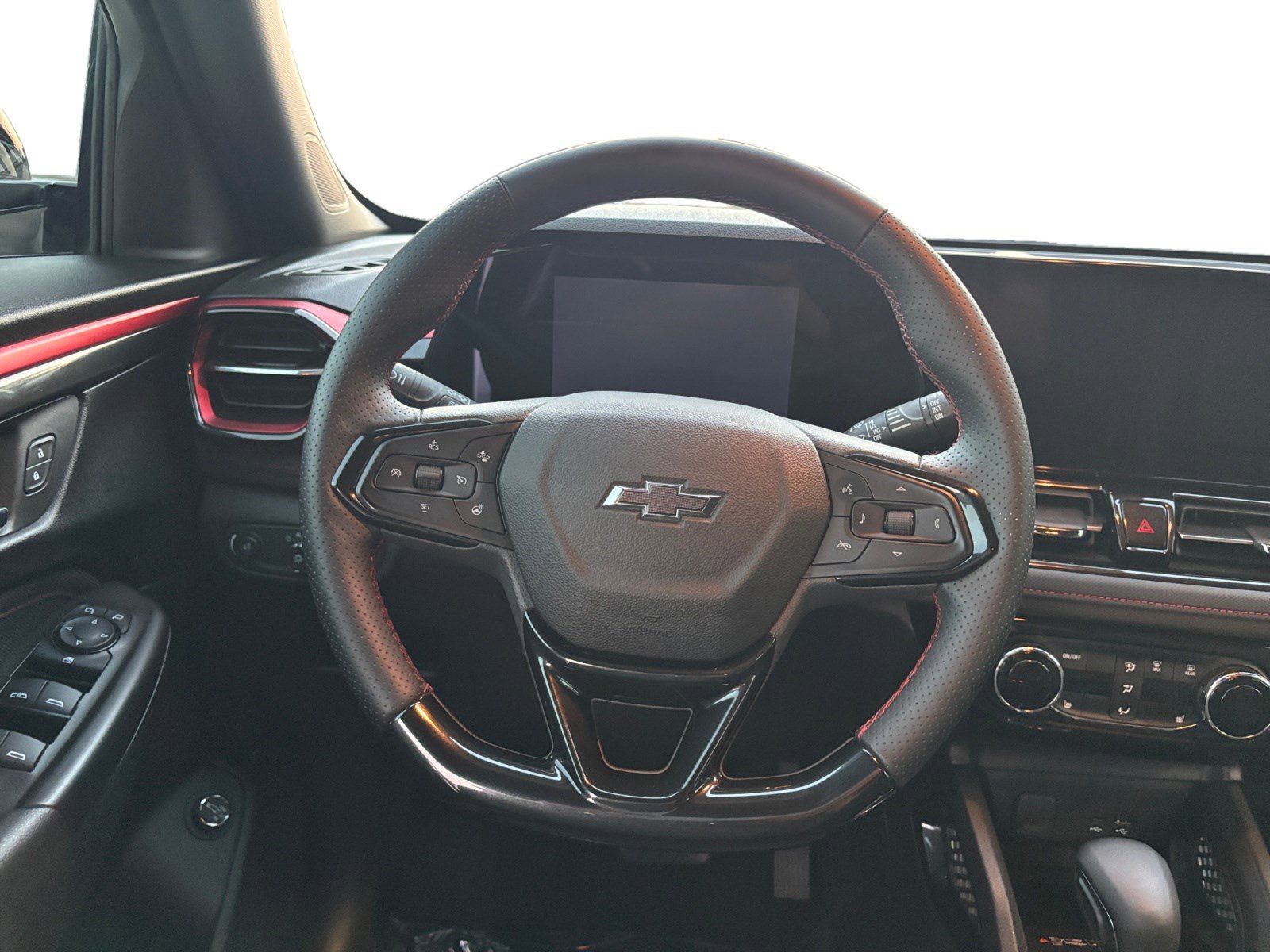 Used 2025 Chevrolet TrailBlazer RS w/ Convenience Package image 12