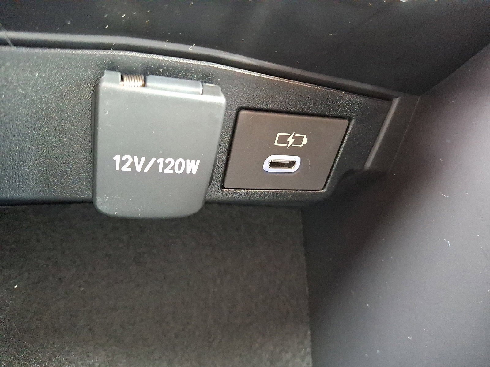 Used 2026 Toyota Corolla LE FWD image 25