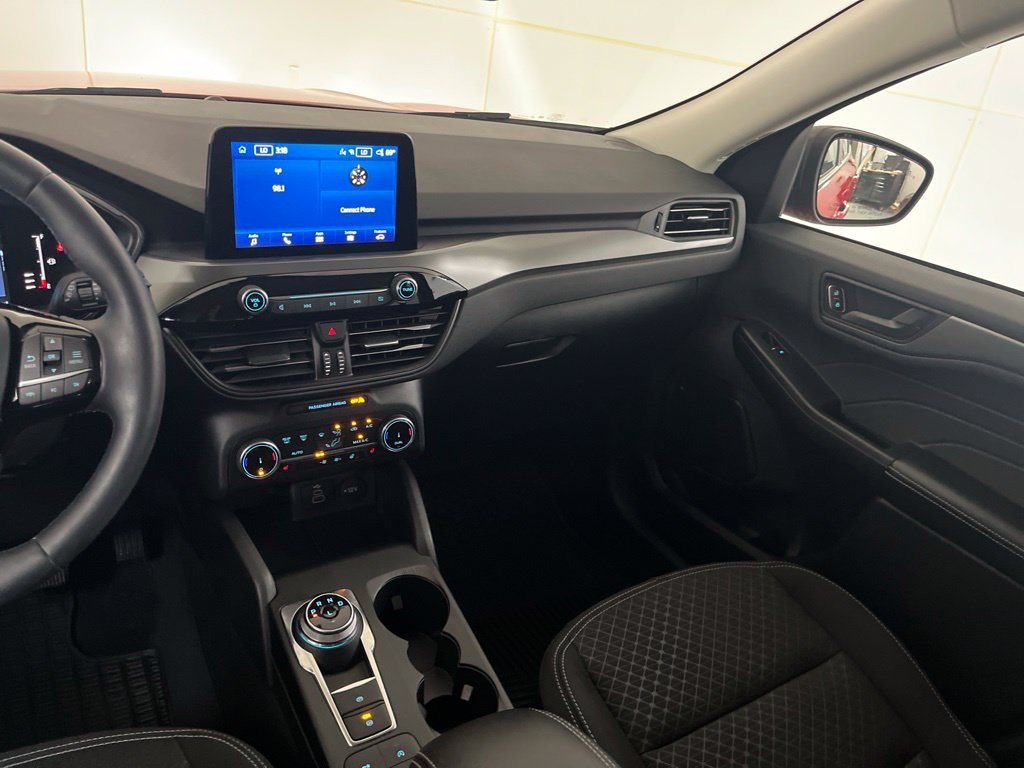 Used 2024 Ford Escape Active AWD/4WD image 32