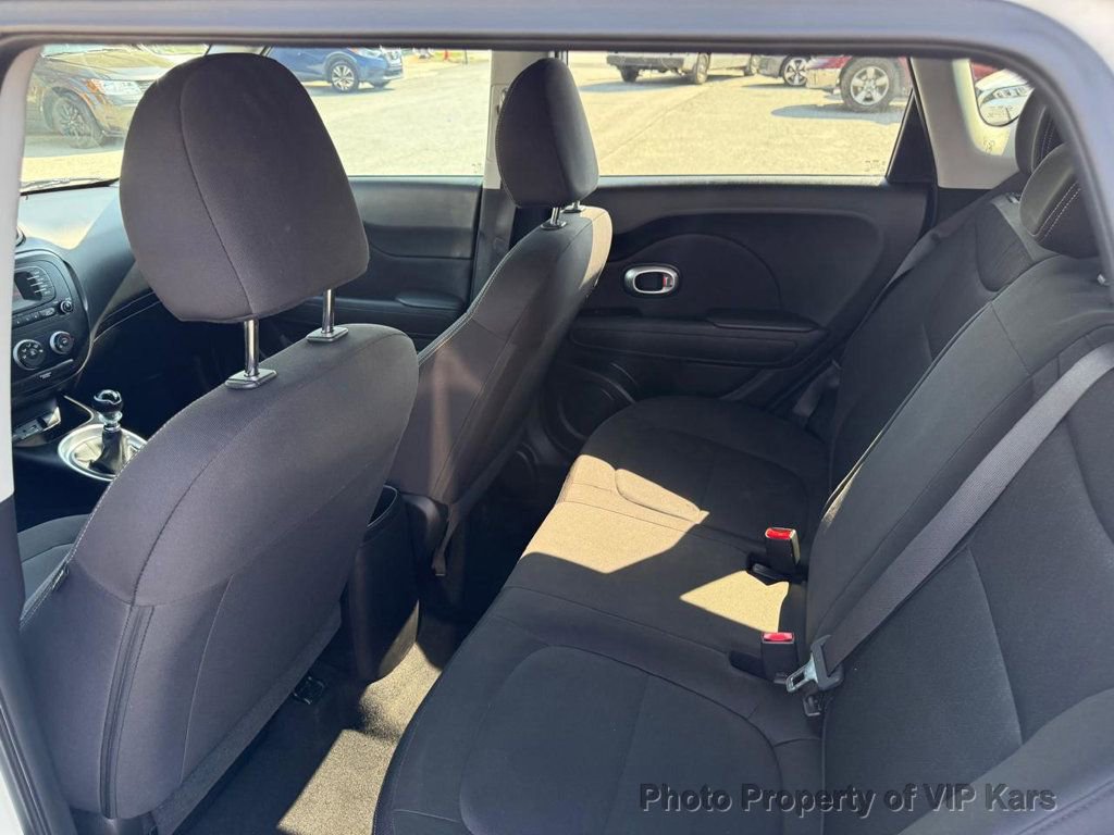 Used 2016 Kia Soul FWD image 11