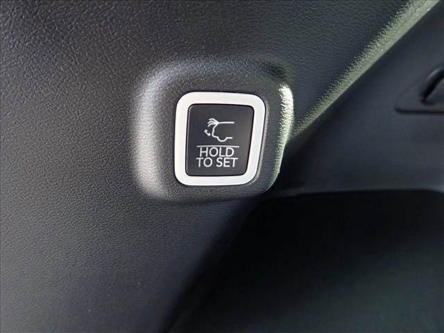 New 2026 Jeep Cherokee Overland w/ Trailer Tow Group image 8