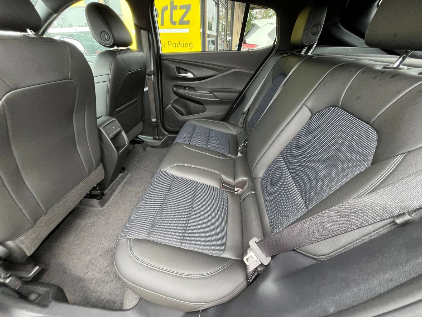 Used 2025 Buick Envista Preferred image 27