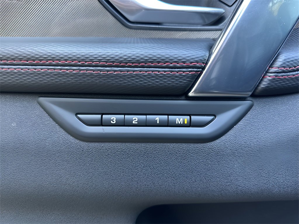 Used 2020 Land Rover Discovery Sport SE R-Dynamic image 12