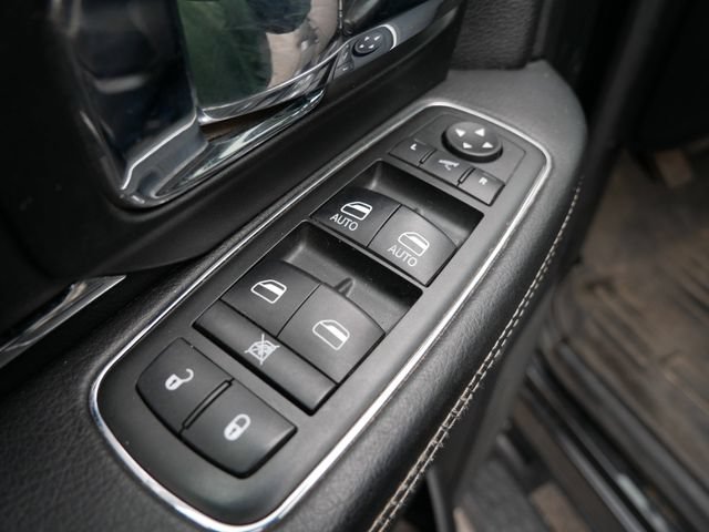 Used 2015 RAM 2500 Laramie w/ Black Appearance Group AWD/4WD image 19