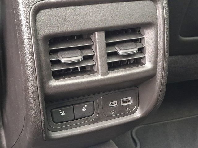 Certified 2025 Cadillac XT4 Sport image 9