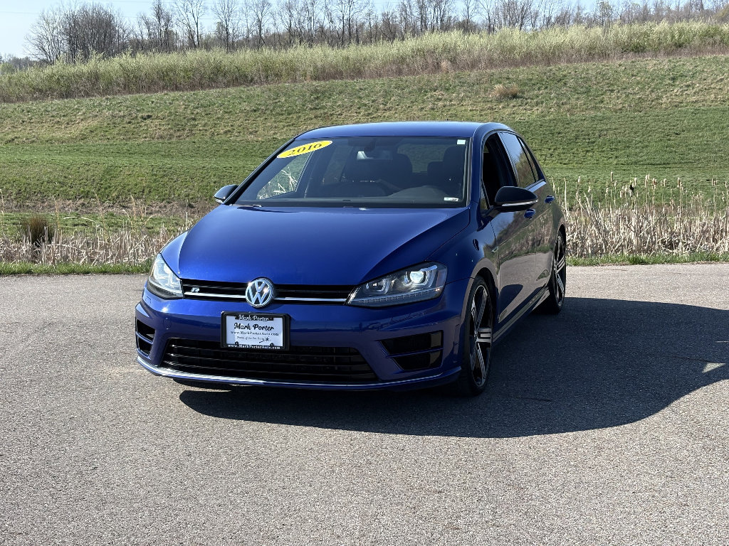 Used 2016 Volkswagen Golf 4-Door image 1