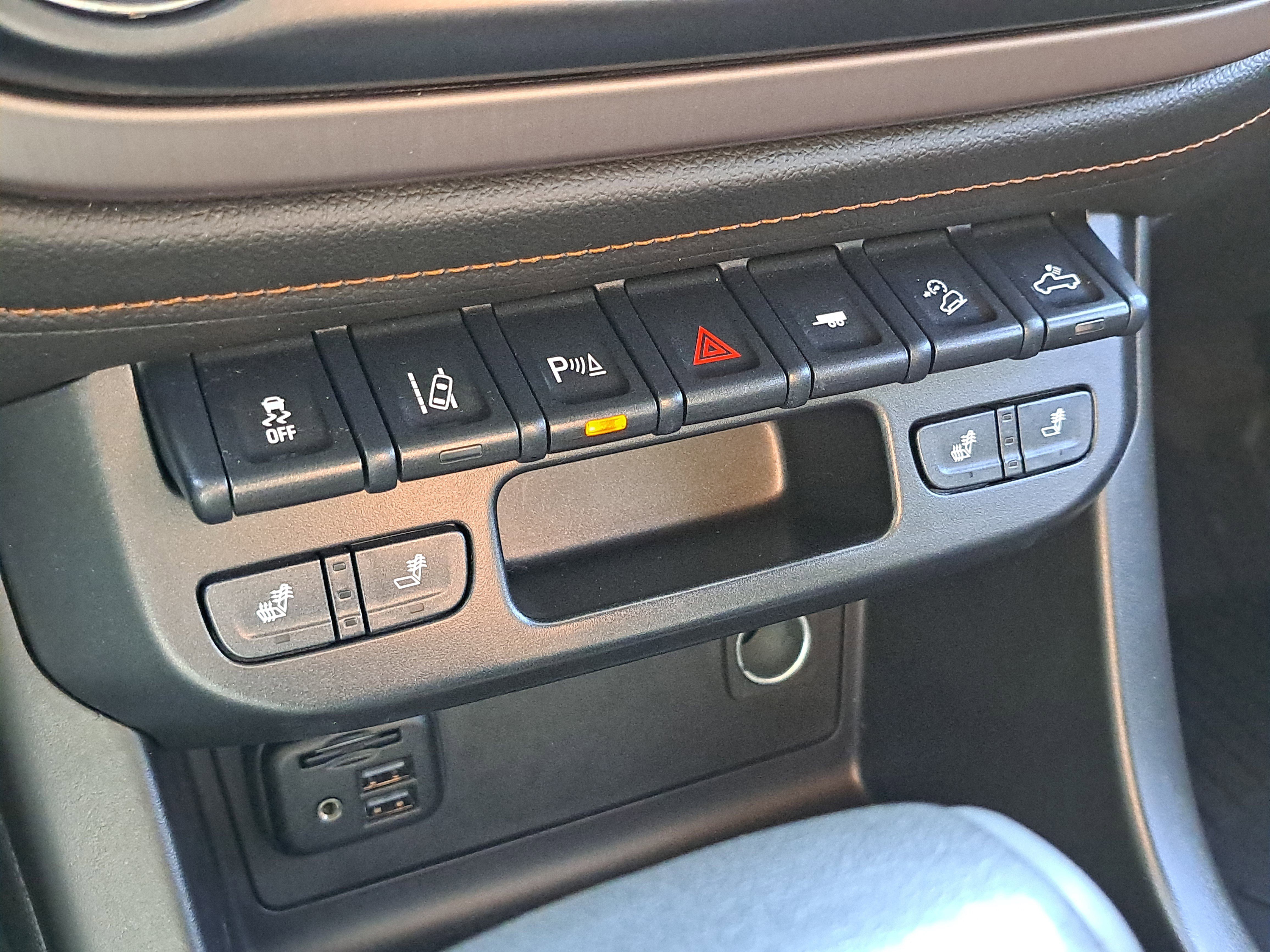 Used 2021 GMC Canyon AT4 w/ Driver Alert Package image 24