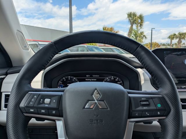 Used 2023 Mitsubishi Outlander SEL FWD image 29
