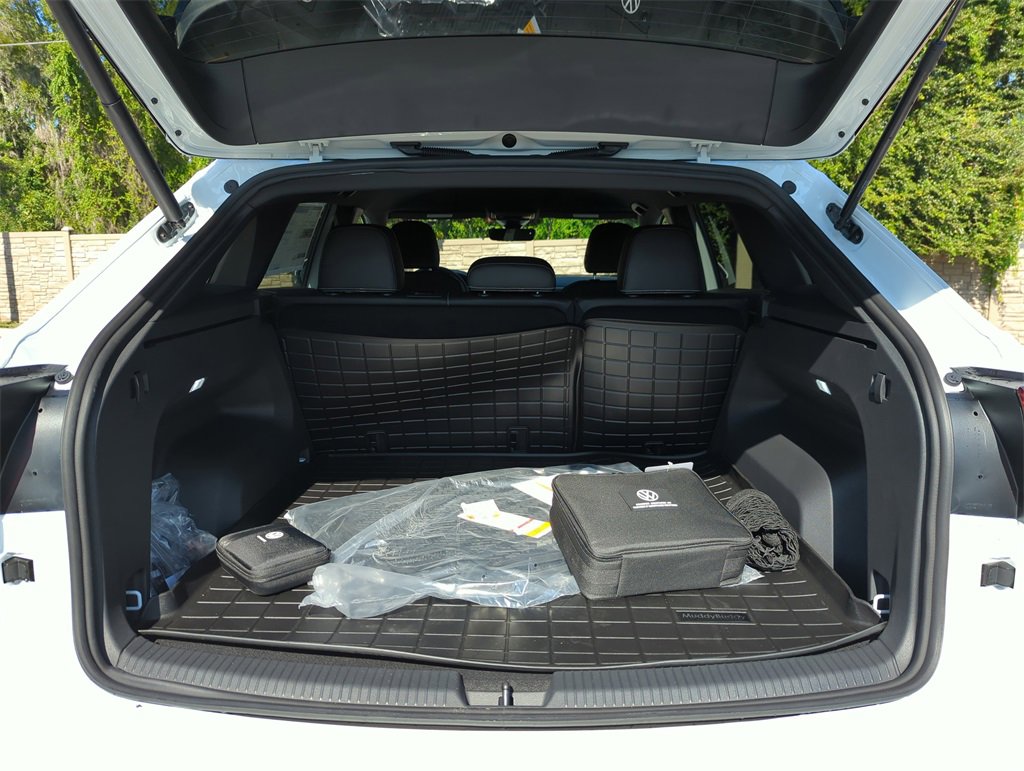 New 2026 Volkswagen Atlas Cross Sport SE image 15