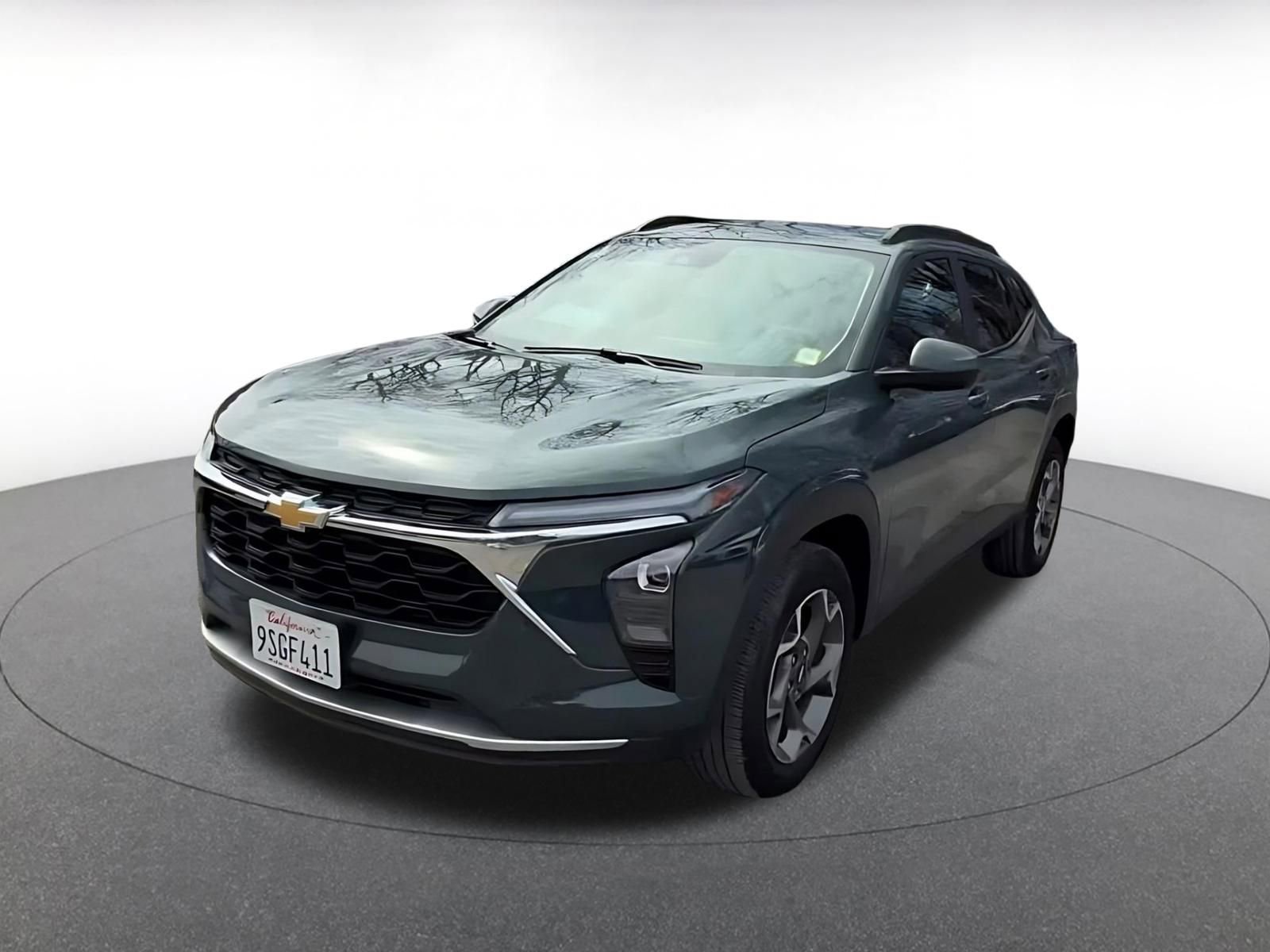 Used 2025 Chevrolet Trax LT image 7