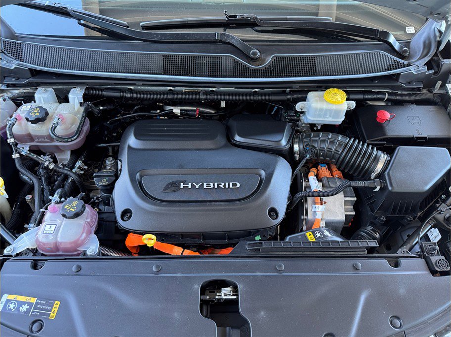 Used 2022 Chrysler Pacifica Touring-L FWD image 9