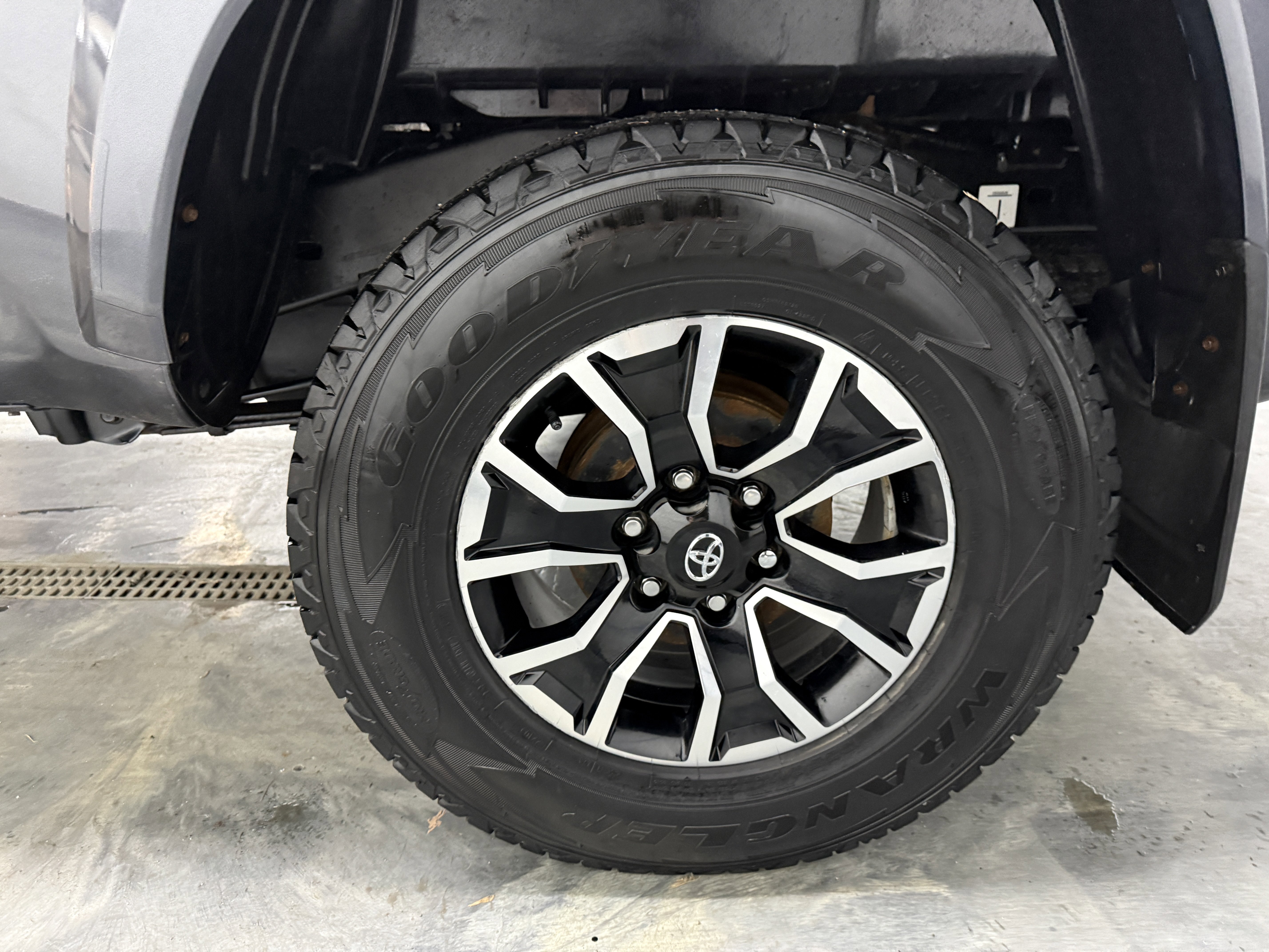 Used 2021 Toyota Tacoma 4x4 Double Cab image 26