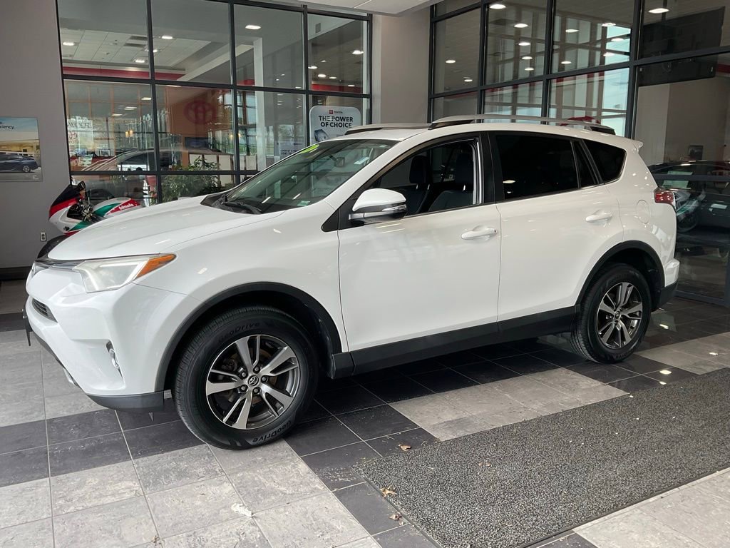 Used 2016 Toyota RAV4 XLE image 3