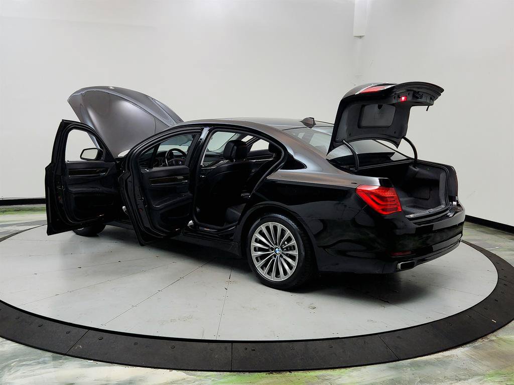 Used 2012 BMW 740i RWD image 11