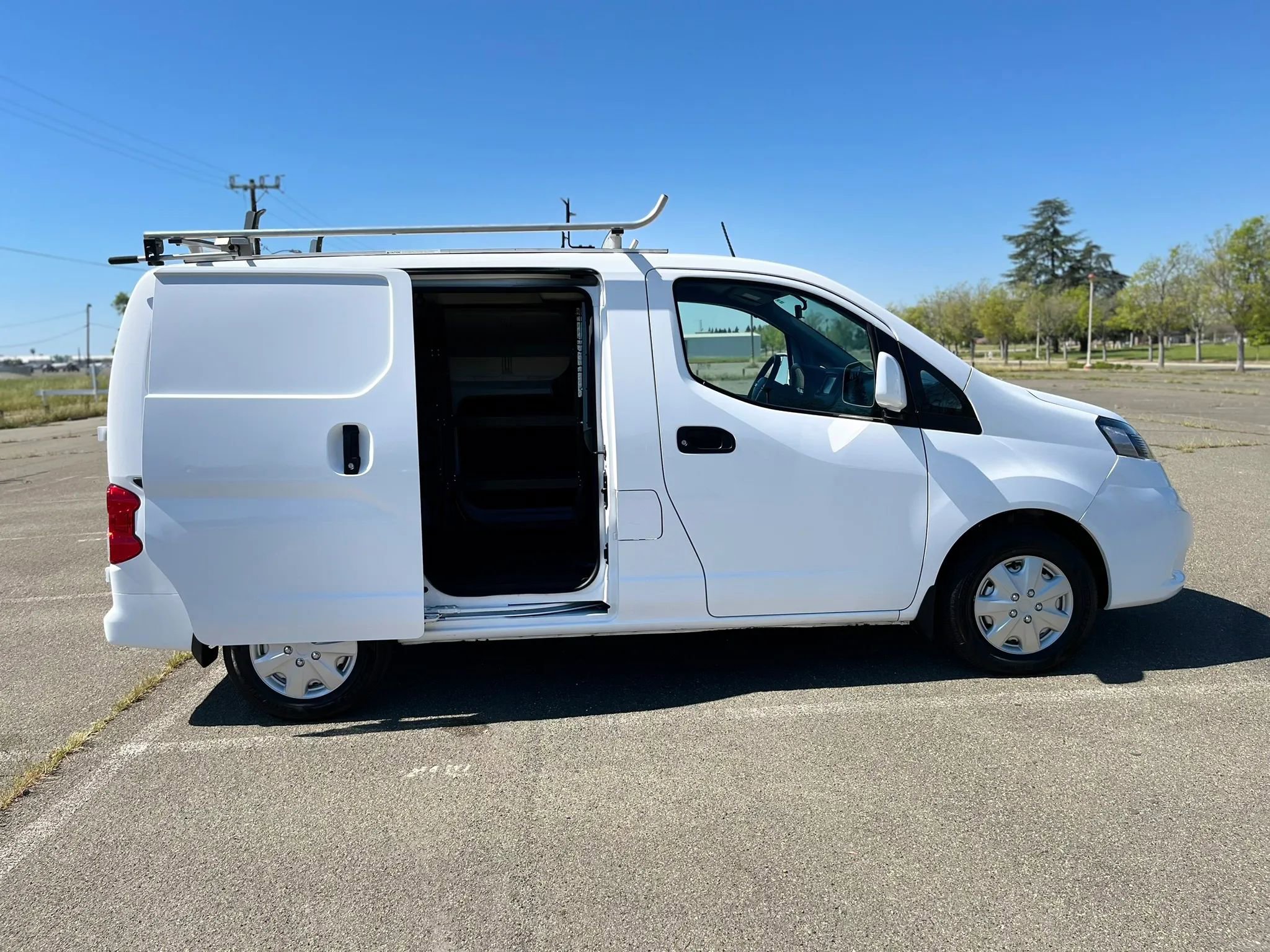 Used 2021 Nissan NV200 S image 14