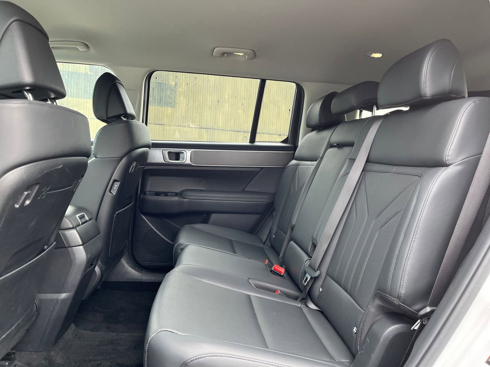 Used 2025 Hyundai Santa Fe SEL image 29