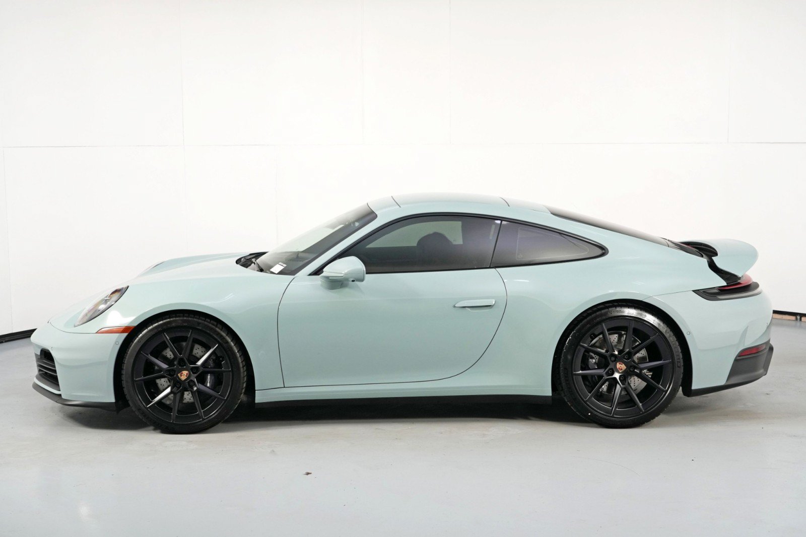 Used 2025 Porsche 911 Carrera RWD image 50