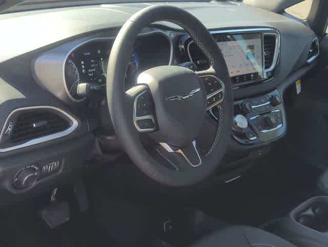 New 2026 Chrysler Voyager LX FWD image 10