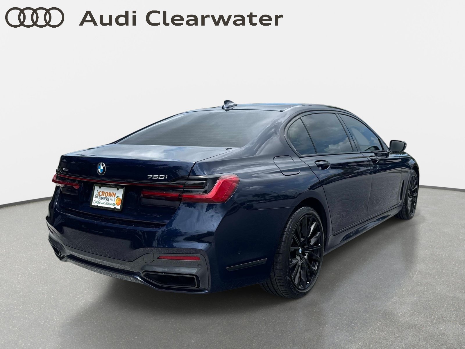 Used 2022 BMW 750i xDrive w/ Executive Package AWD/4WD image 4