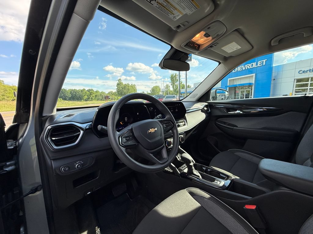 Certified 2024 Chevrolet TrailBlazer LT AWD/4WD image 16