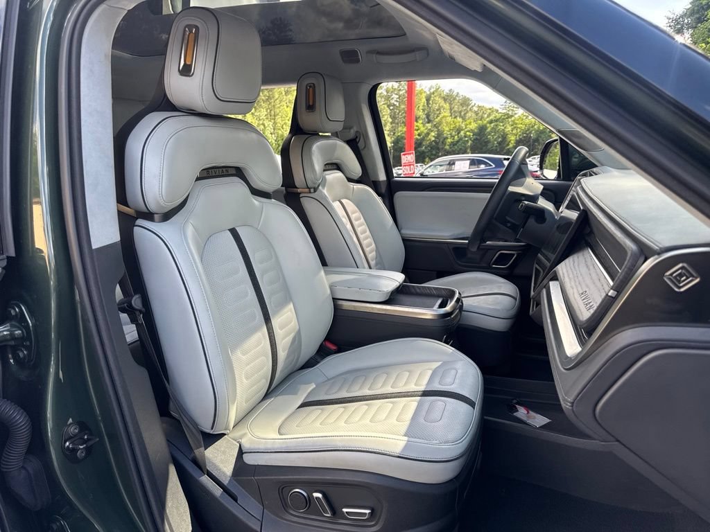 Used 2024 Rivian R1S Adventure AWD/4WD image 9