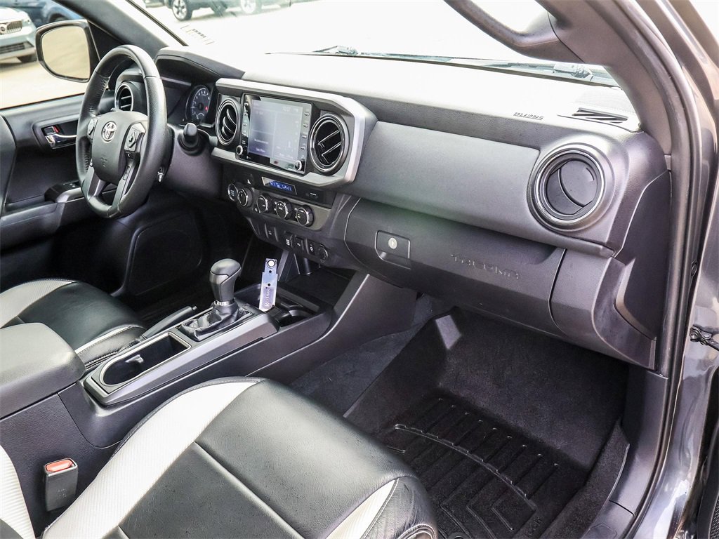 Used 2021 Toyota Tacoma TRD Off-Road image 16