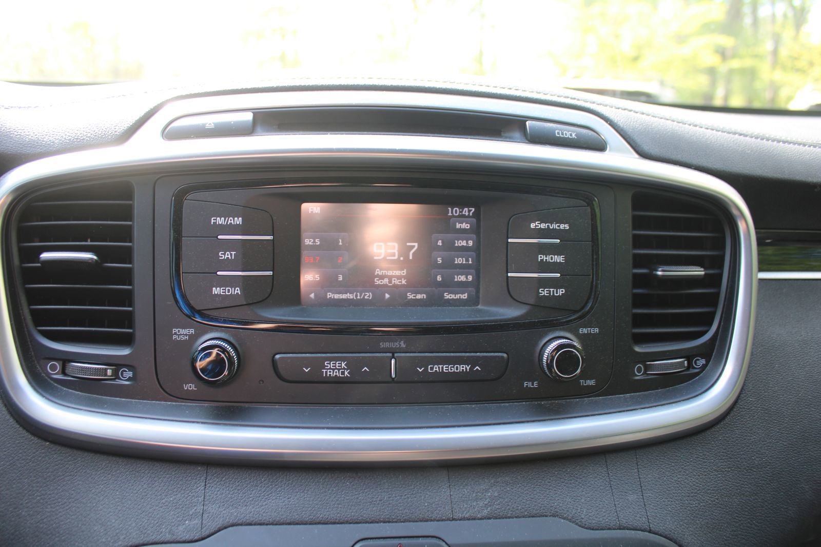 Used 2016 Kia Sorento EX image 38