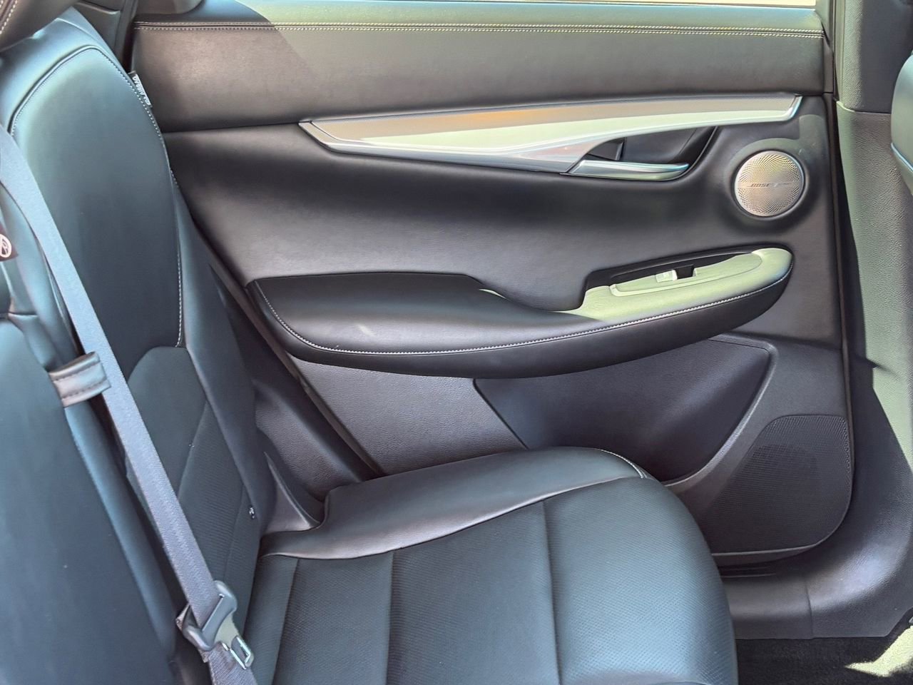 Used 2021 INFINITI QX50 Sensory image 11