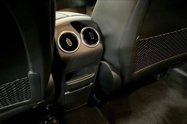 Used 2025 Mercedes-Benz EQB 300 4MATIC image 35