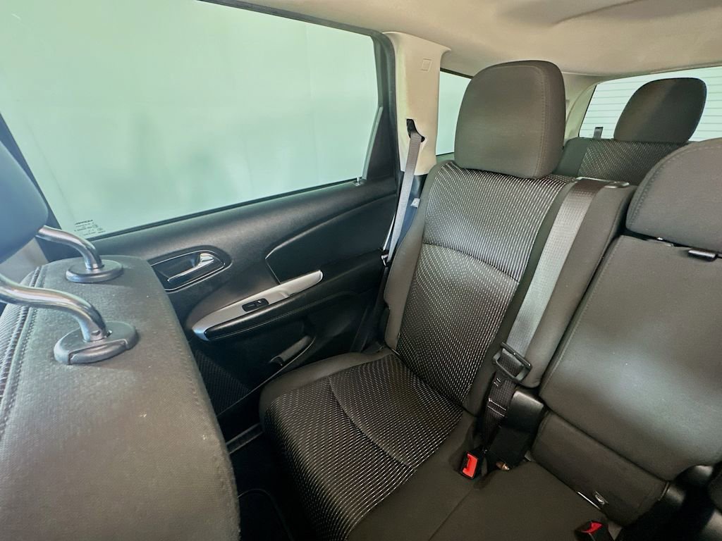 Used 2018 Dodge Journey SE image 12
