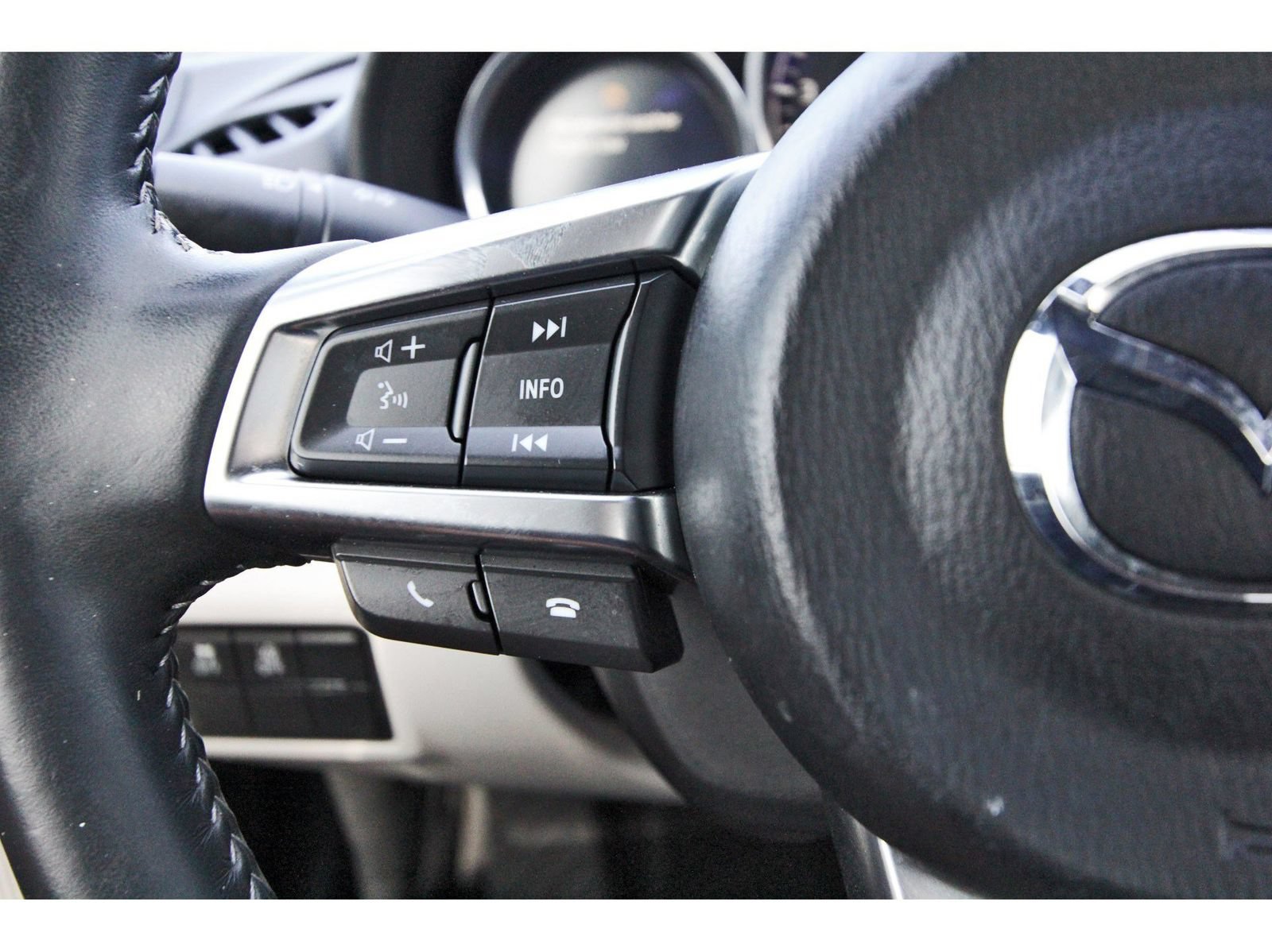Used 2021 MAZDA MX-5 Miata RF Grand Touring RWD image 14