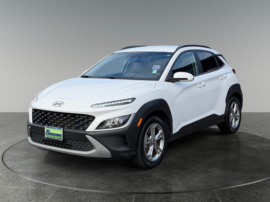 Used 2023 Hyundai Kona SEL AWD/4WD image 3