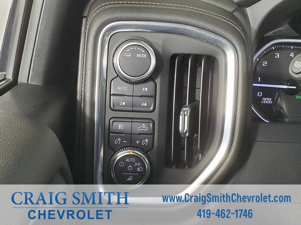 Used 2022 GMC Sierra 2500 AT4 w/ AT4 Preferred Package image 17