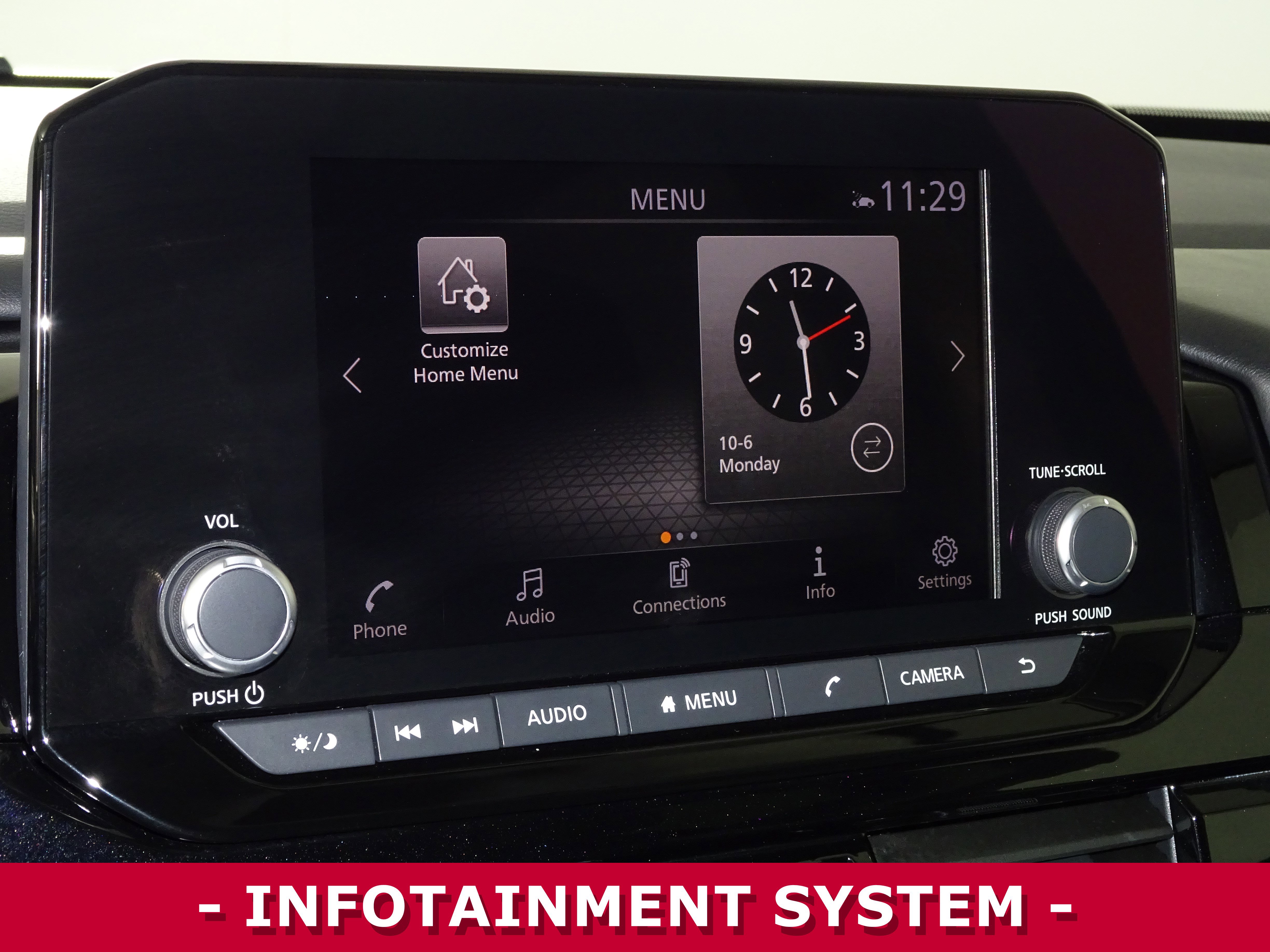 Used 2023 Nissan Pathfinder SV image 18