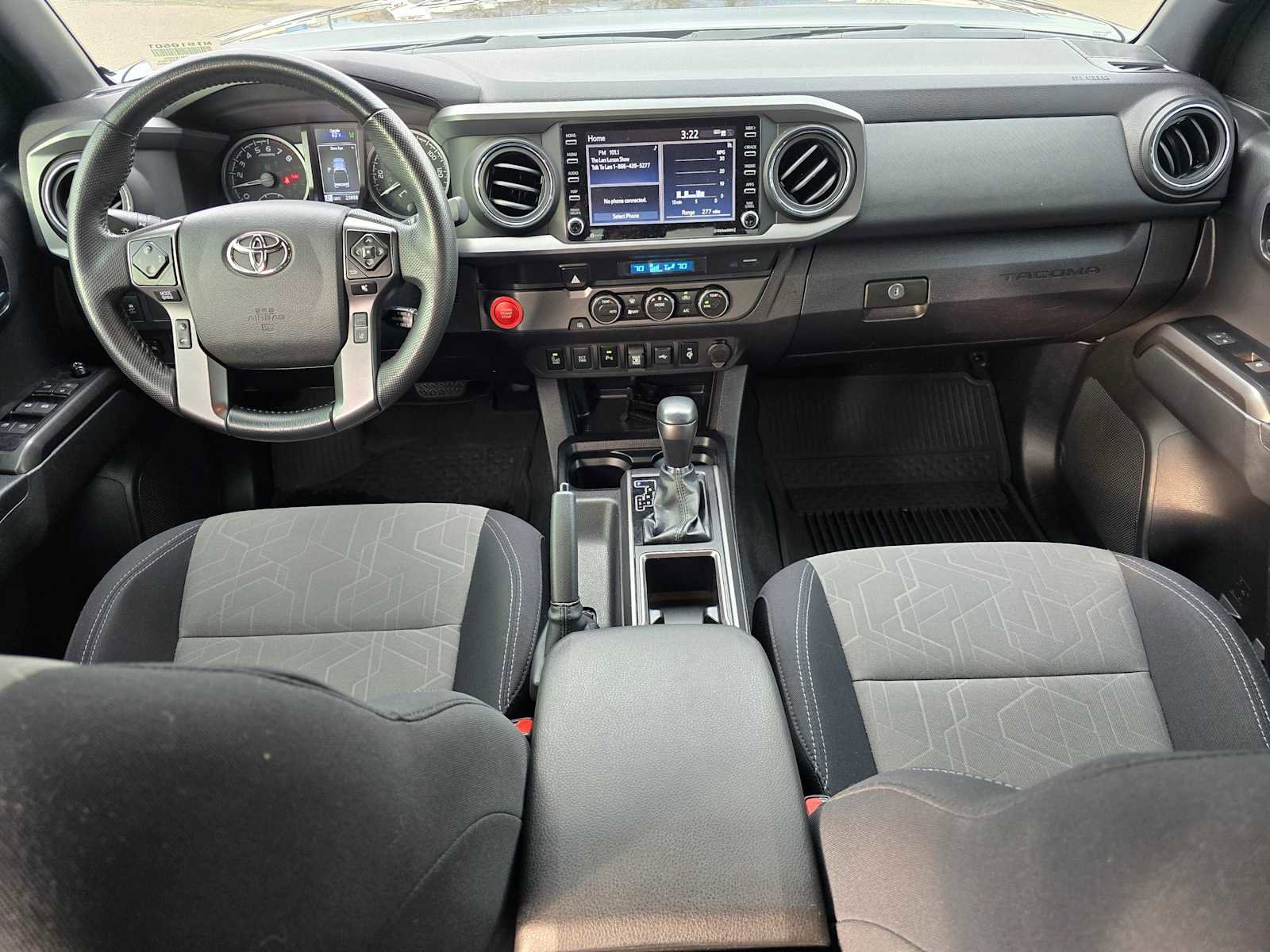 Used 2022 Toyota Tacoma TRD Off-Road image 18