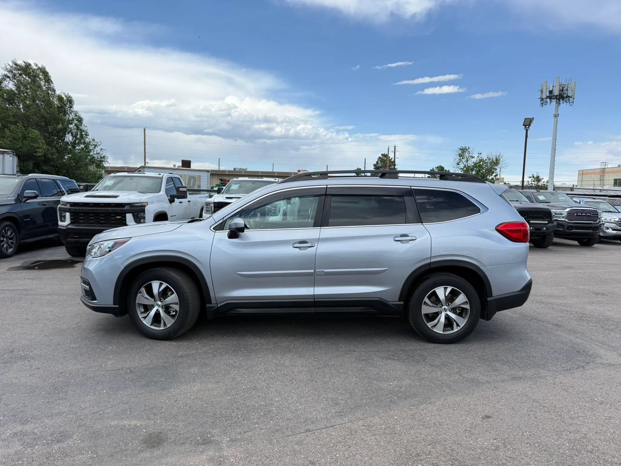 Used 2019 Subaru Ascent Premium AWD/4WD image 3